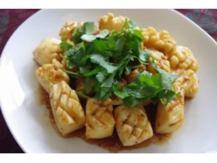イカのにんにく炒めレシピ……タイ料理定番おかず！