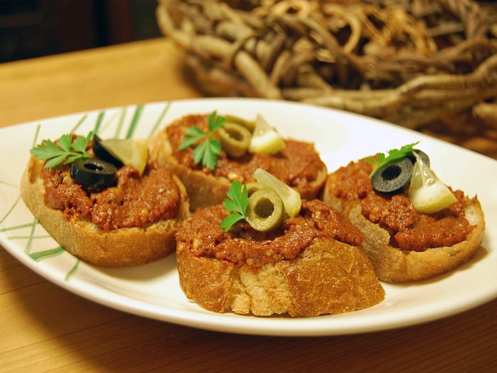 トルコ料理：くるみのピリ辛ペースト