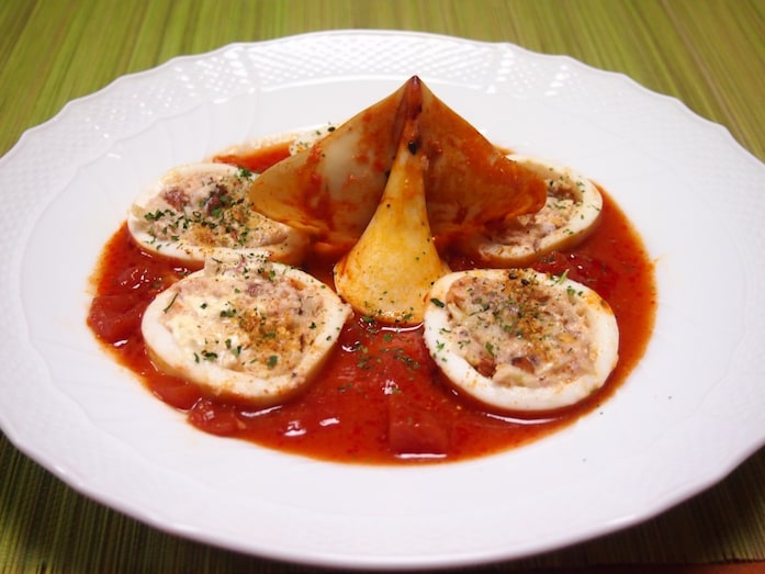 日本酒で煮込んだイタリアン風イカの詰め物