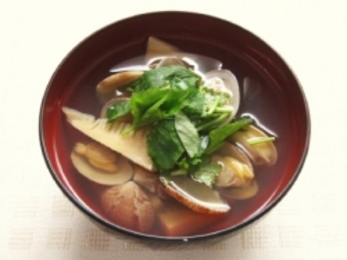 春を感じる あさりとたけのこのお吸い物