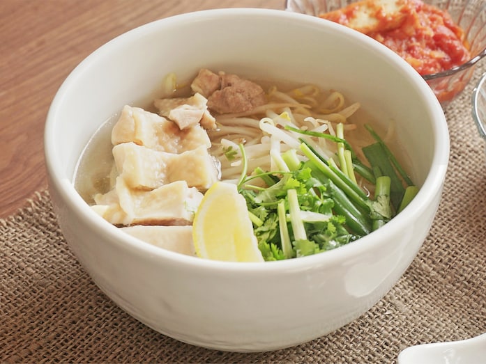 フォーの簡単レシピ！春雨・うどんで代用できる鶏肉フォーの作り方