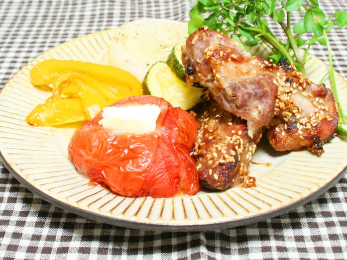 スペアリブのジンジャー焼きとトマトのオーブン焼き