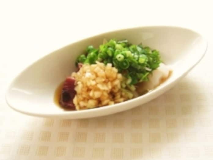 旬の生かつおといかの香味野菜盛り合わせ
