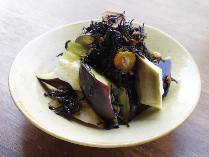 瑞々しい食感 水茄子のひじきソース和え