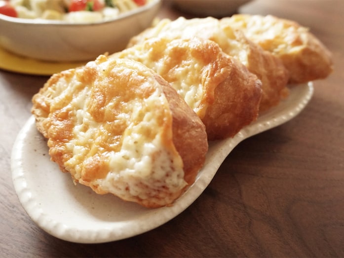 簡単じゃこチーズトーストのレシピ……ごま油が香って美味しい！