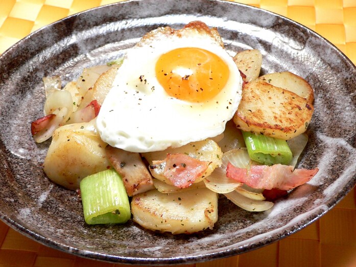 煮ないで炒めて作る肉じゃが　チロル風炒め肉じゃが