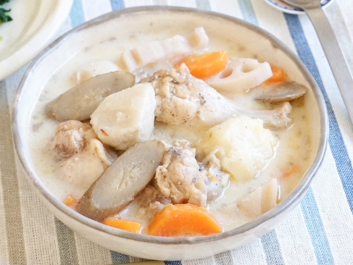 圧力鍋で時短！鶏手羽元と根菜の和風ミルクスープ