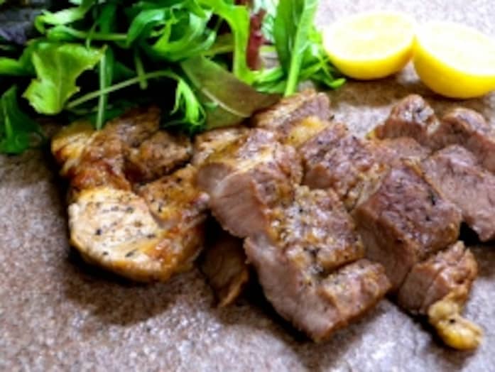 薄切り豚肉の手作り燻製ベーコンレシピ……フライパンで時短！