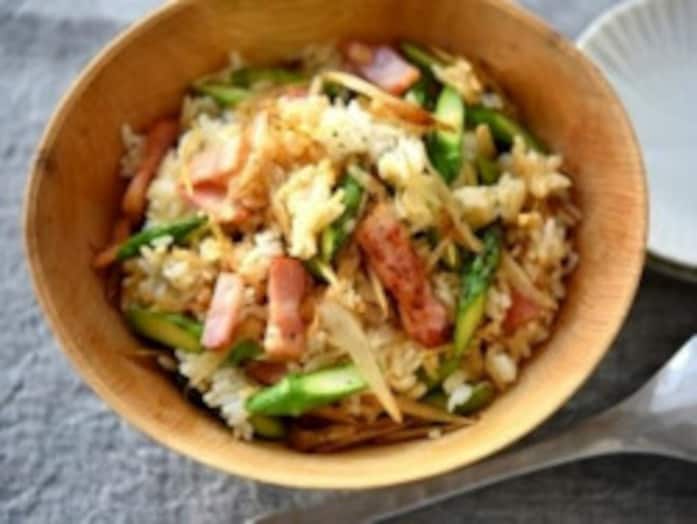 アスパラベーコンの醤油混ぜご飯レシピ……フライパンで簡単！