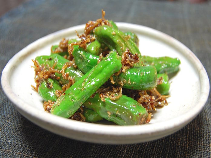 韓国の常備菜の作り方！ししとうとじゃこの炒め物レシピ