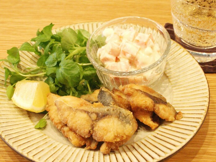 さばの唐揚げとにんじんのヨーグルト和え