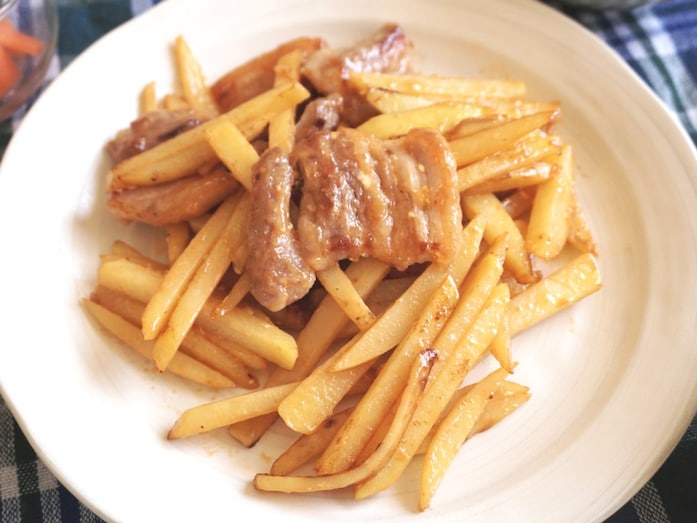 子ども喜ぶ味！豚じゃがのマヨケチャ炒め