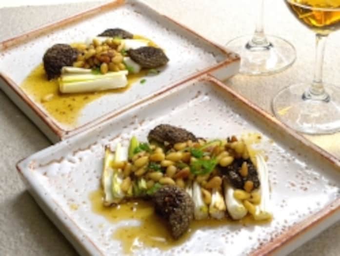 嬉しい美容成分が豊富 焼き野菜と松の実ソース