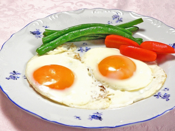 目玉焼きのを半熟に！焼き加減のコツと美味しくなる作り方