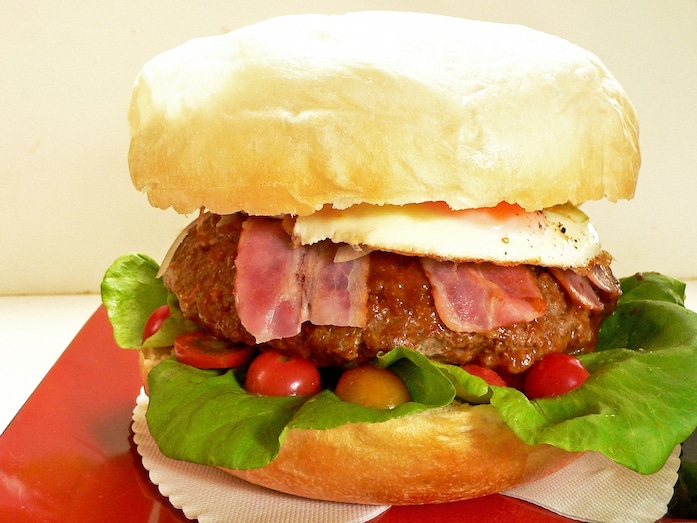 メガハンバーガーのレシピ！炊飯器だから作れる大きさ