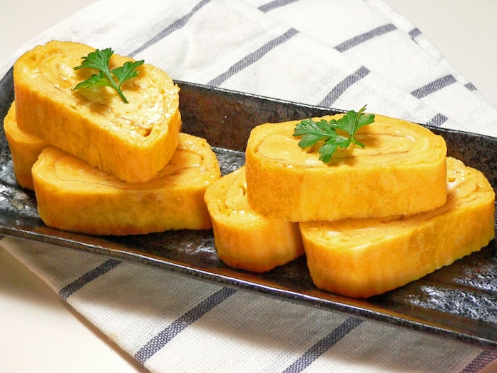 卵焼きを丸いフライパンで分厚く綺麗に作れるコツとレシピ