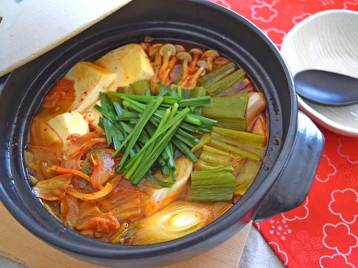 市販のキムチでキムチ鍋！素なしで作るレシピ