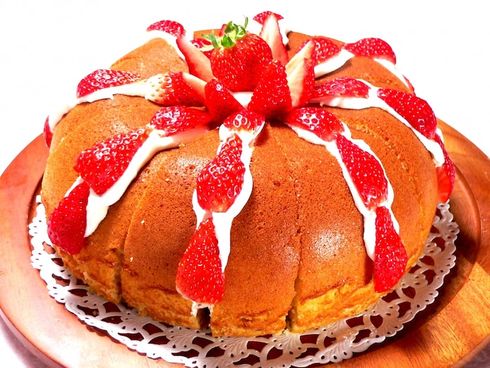 乳製品を使わない、カステラのいちごサンドケーキ