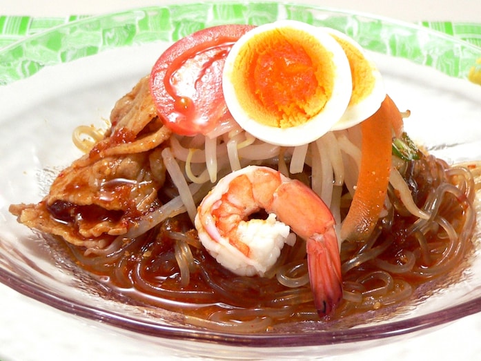 さつまいも春雨で作る！ 韓国春雨の旨辛ビビン麺のレシピ