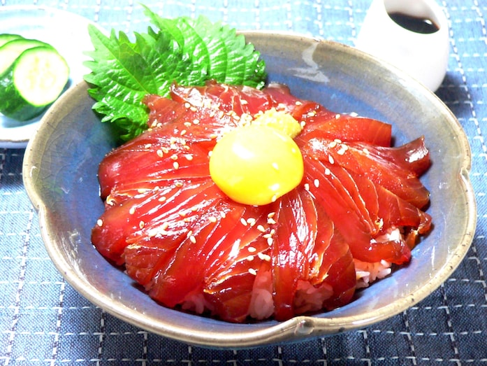 かつおの漬け丼レシピ！まるでマグロのような味を特製漬けだれで作る