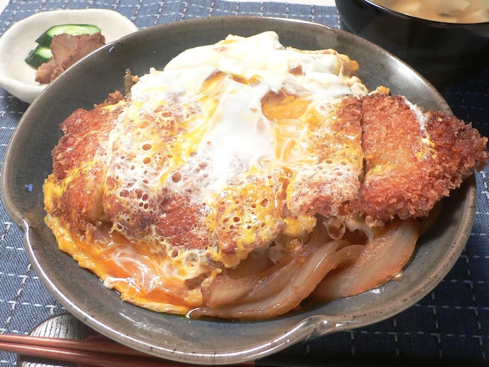 お店みたいなカツ丼レシピ……電子レンジを使った簡単な作り方