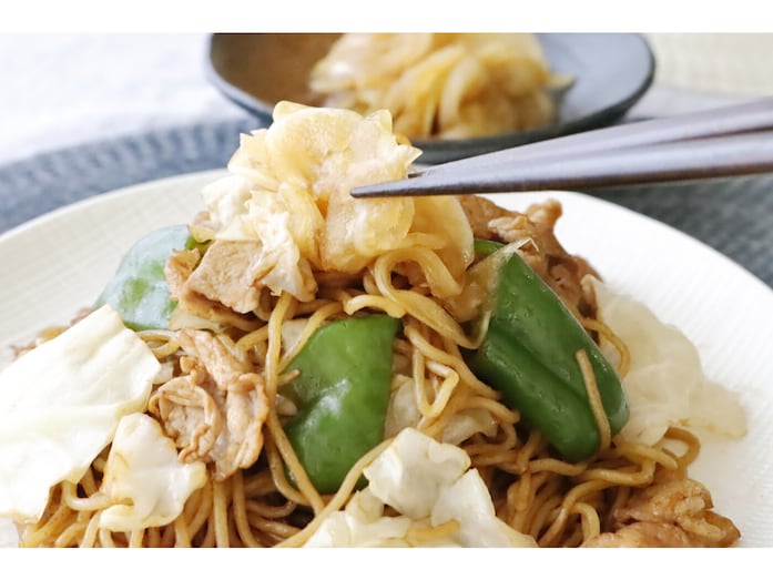 市販の焼きそばを美味しく作る方法！ ちょい足しするだけ簡単レシピ