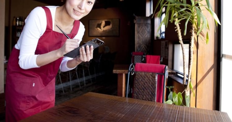 行列のできる定食屋が、テーブルがあいてもすぐに客を入れない理由