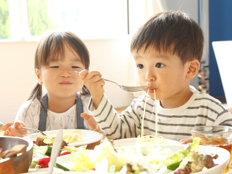貧困のために「夏休みに痩せる子ども」が日本にいるという現実