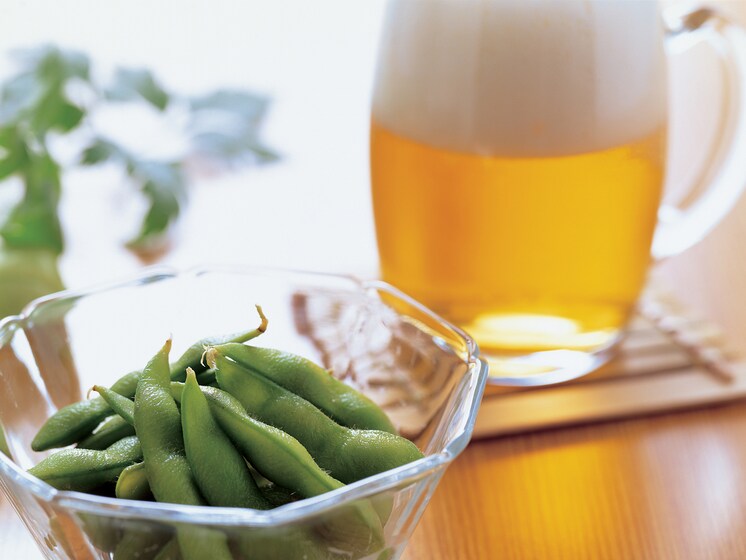 ビールを飲むとなる? 「ビール腹」の正体と対策