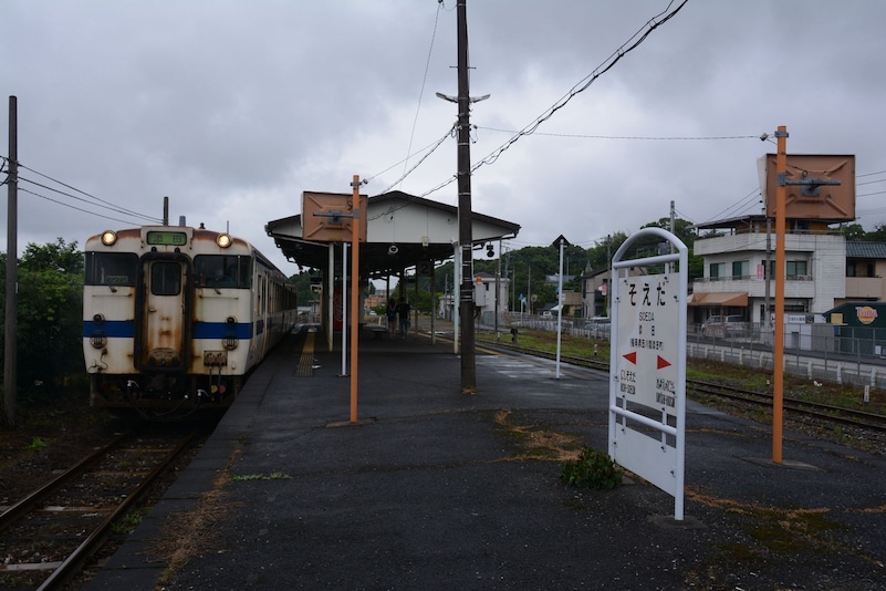 添田駅での折返し運行が続く日田彦山線（6月6日撮影）