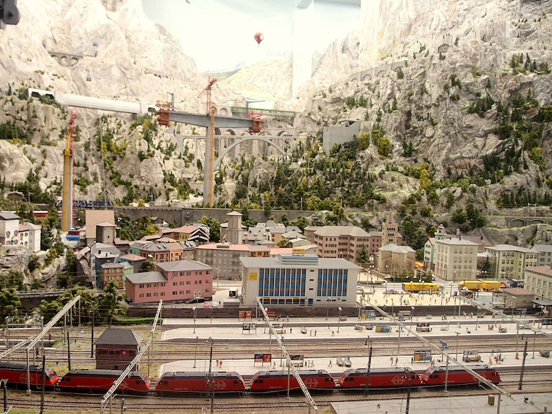 世界最大のミニチュアワンダーランド!ドイツ鉄道模型館