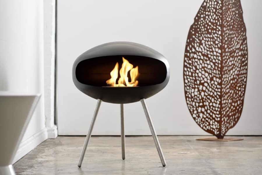 薪ストーブのような暖炉！ 煙突なしの部屋にも設置可能 [給湯器・床