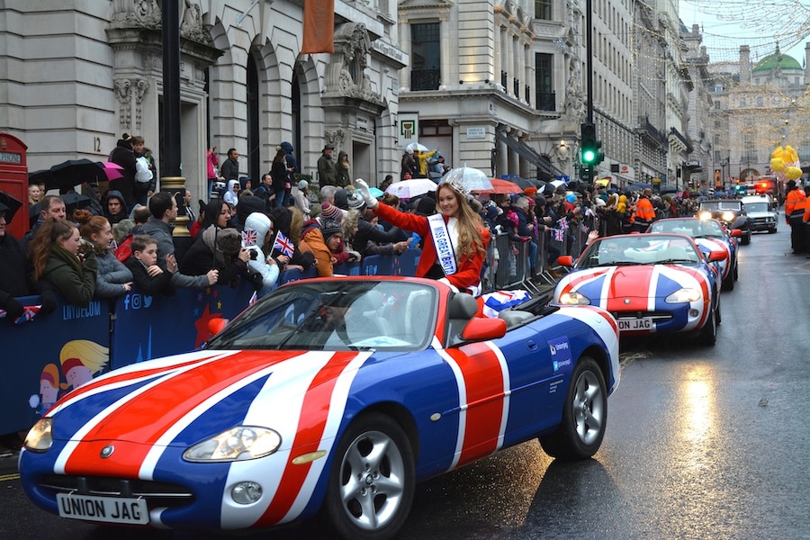 ロンドン流の正月祝いがすごい!ニューイヤーパレード