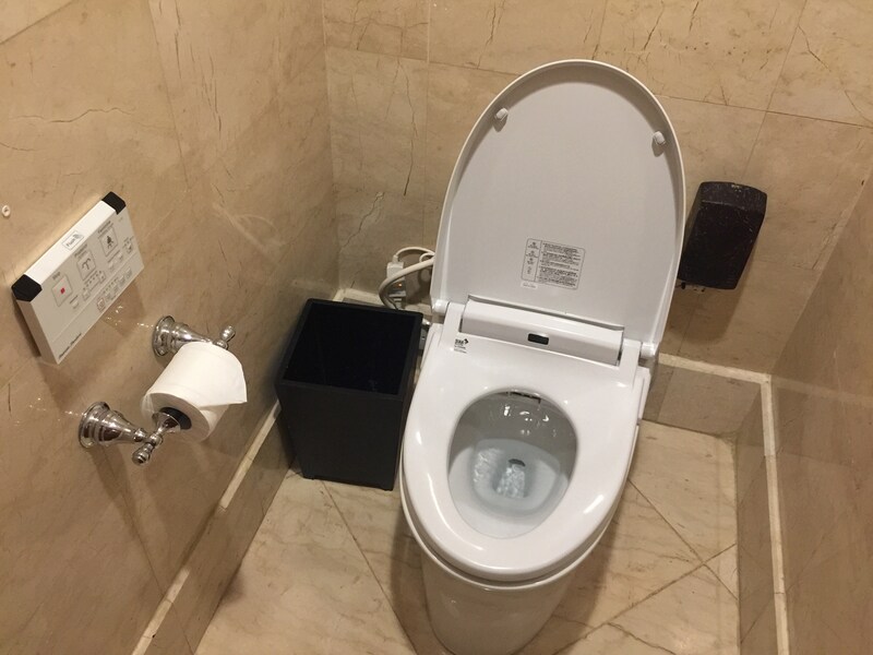 インドネシアのトイレ事情 シャワーを使う?有料?