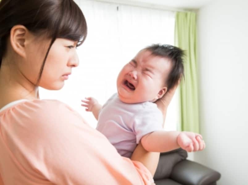 泣き止まない赤ちゃんに頭を悩ませる日常