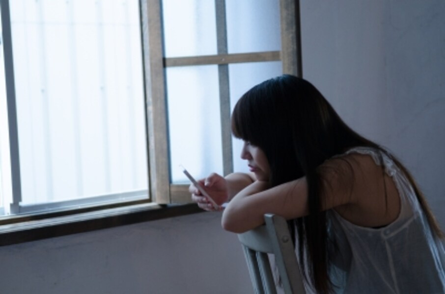閉じた世界のLINEでの悪口は周囲に気付かれにくい