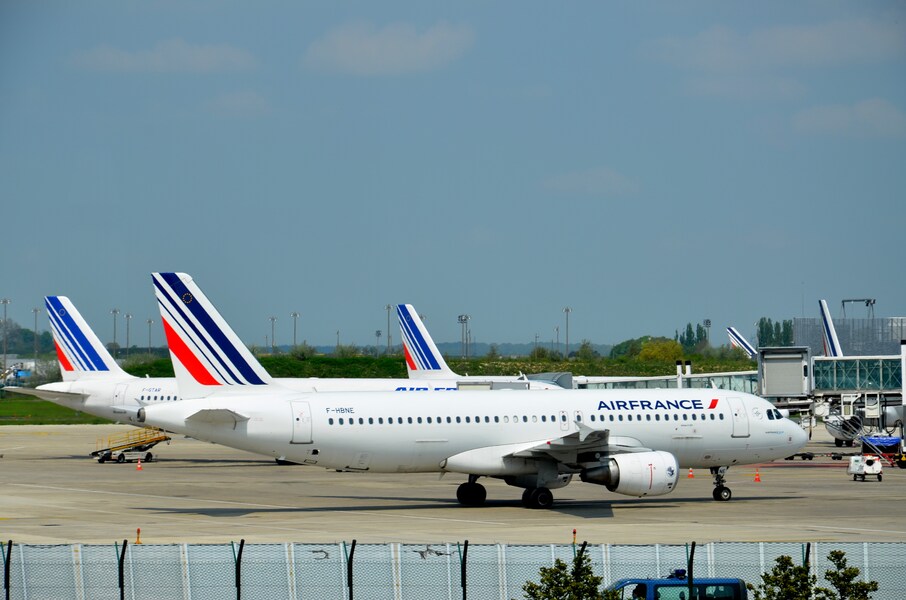 フランス、シャルルドゴール空港からパリ市内へのアクセス