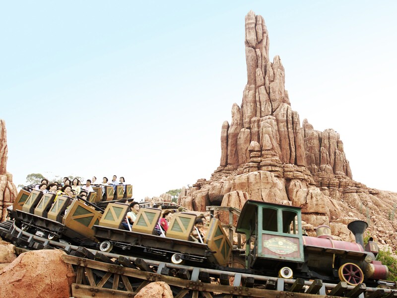 東京ディズニーランドの全アトラクション一覧と混雑度
