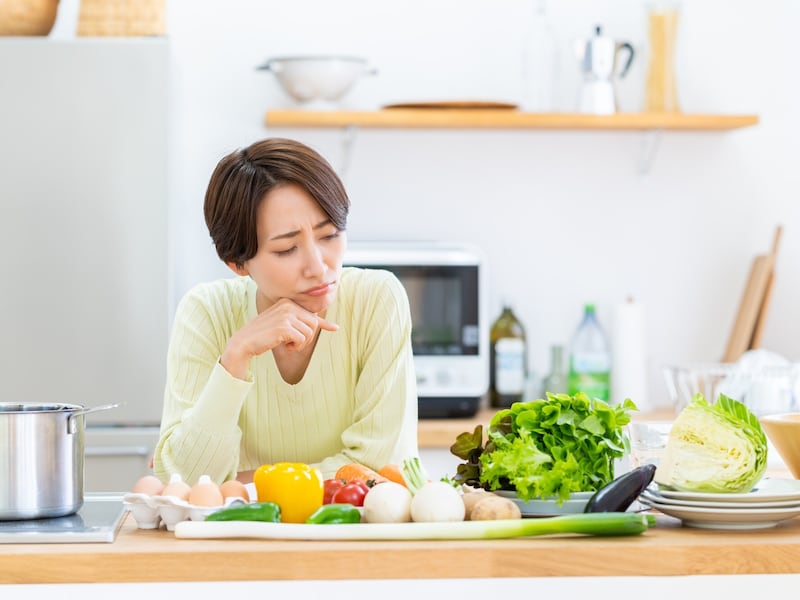 現在58歳の女性です。60歳以降も厚生年金に加入して働いたほうがいいのか悩んでいます