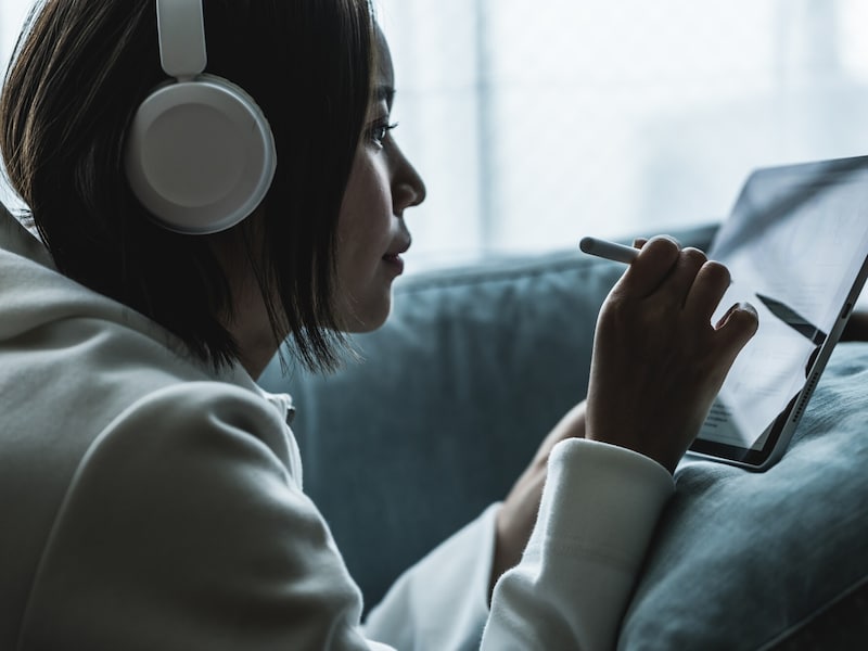 「優待でペイントツールが無料に」推し活の幅が広がった29歳女性の株主優待体験