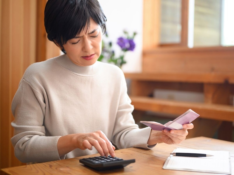 「長時間の立ち仕事ができなくなった」世帯月収約8万円・母子家庭の40代女性の非課税生活