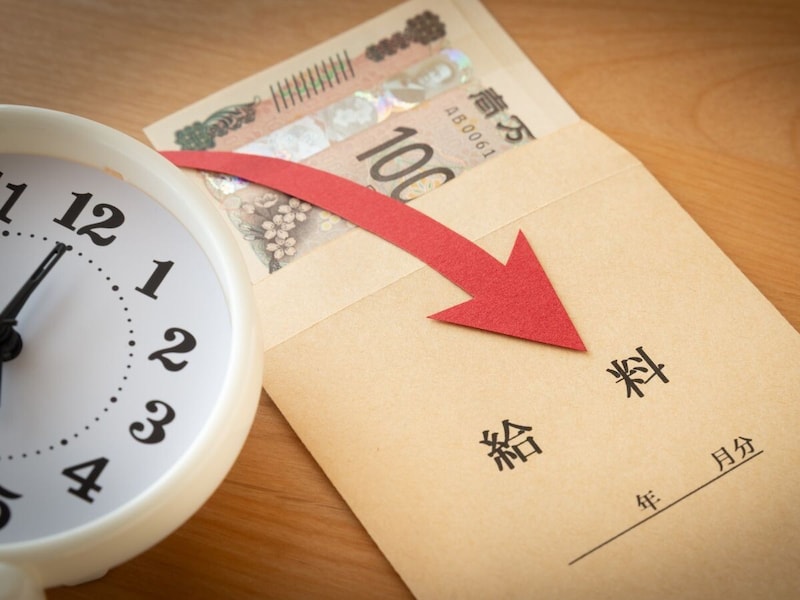 「住居費3.3万円。長時間勤務は難しい」労働収入12万円・40歳契約社員の非課税生活