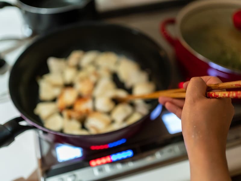 「どんな食材とも比較的合わせやすい」37歳女性が値上がりする“魚”の代わりに重宝する食材
