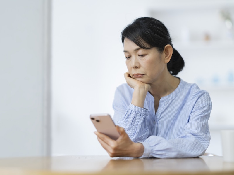 「また引っ越すと思うと仕事探しに真剣になれない」夫の年収900万円・52歳専業主婦の夫婦給与事情
