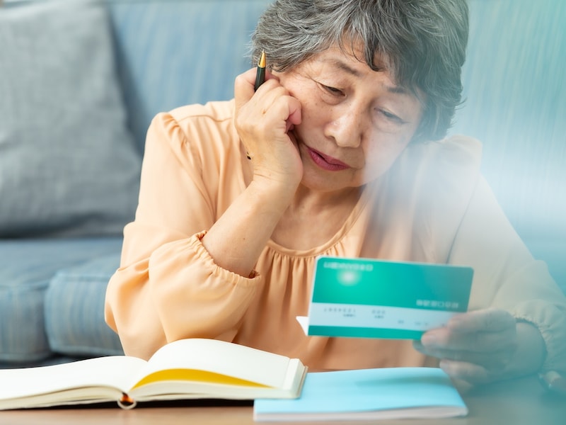 「介護保険料が2人とも半分以下になった」世帯の年金は月25万円・74歳女性の住民税非課税生活