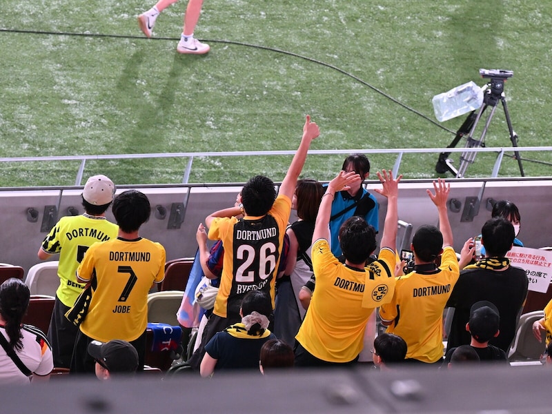 ドイツ「ブンデスリーガ」は日本代表が多数活躍！ 現地サッカー観戦やドルトムント情報も