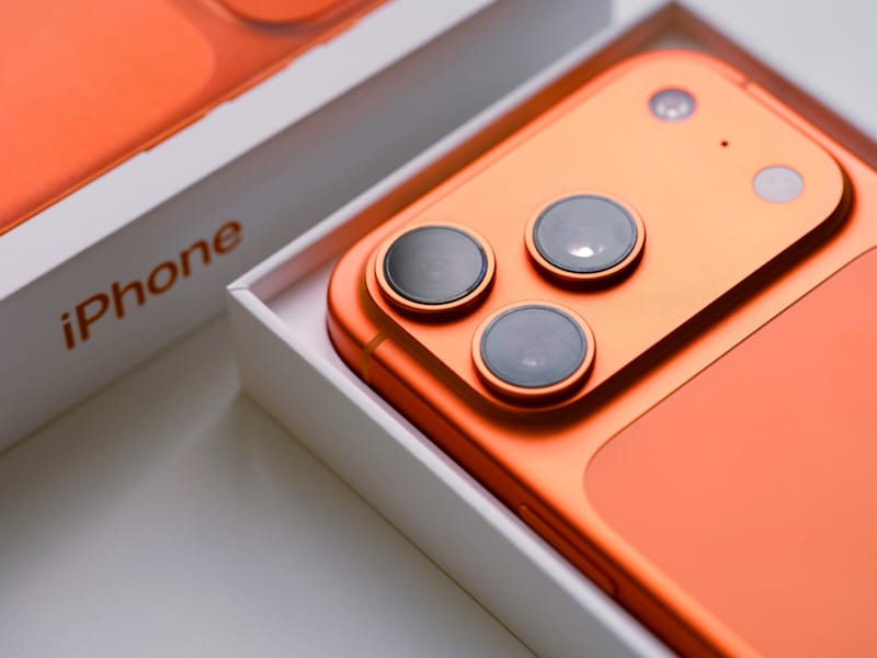 【2026年版】「これから買いたいiPhoneの機種」ランキング！ 2位「iPhone17 Pro」、1位は？【専門家解説】