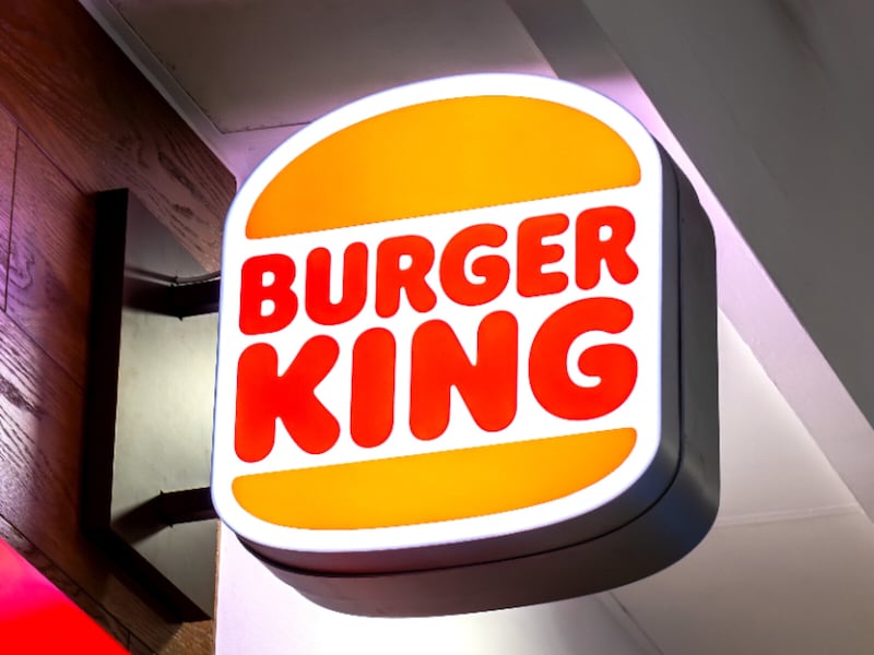 【今週のキャンペーン情報5選】バーガーキング300円オフ、ハットの日ピザ810円、セブンおにぎり割引…