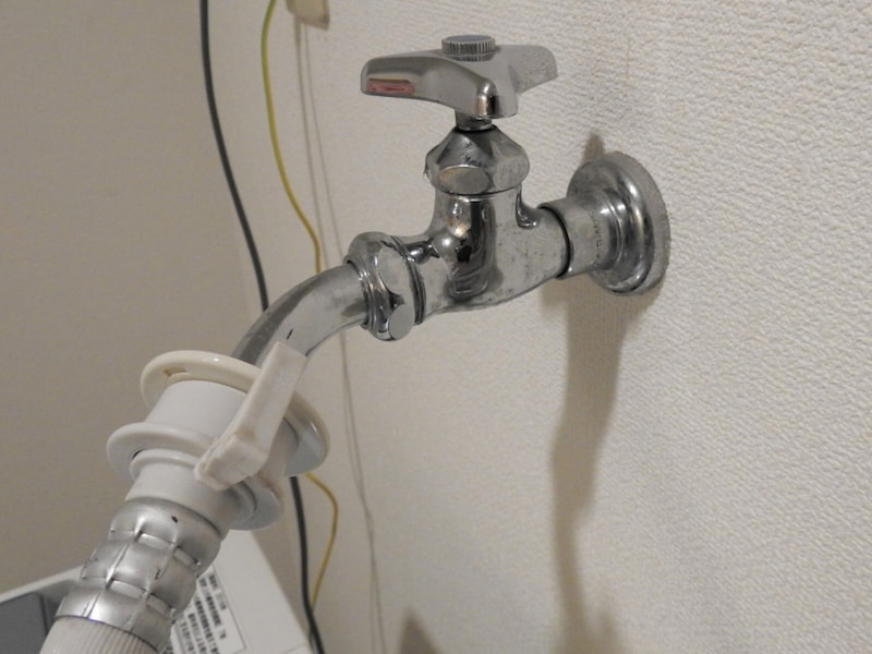 Q. 洗濯機の「水栓」を開けっ放しにするのは“NG”？ もう手遅れになっている劣化サインは？