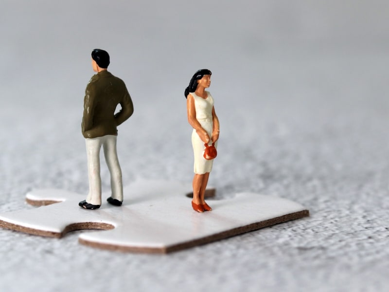 「夫と2人きりの休日は憂うつ」と感じたら。自分の本音を見極める5つの質問【岡野あつこ監修】